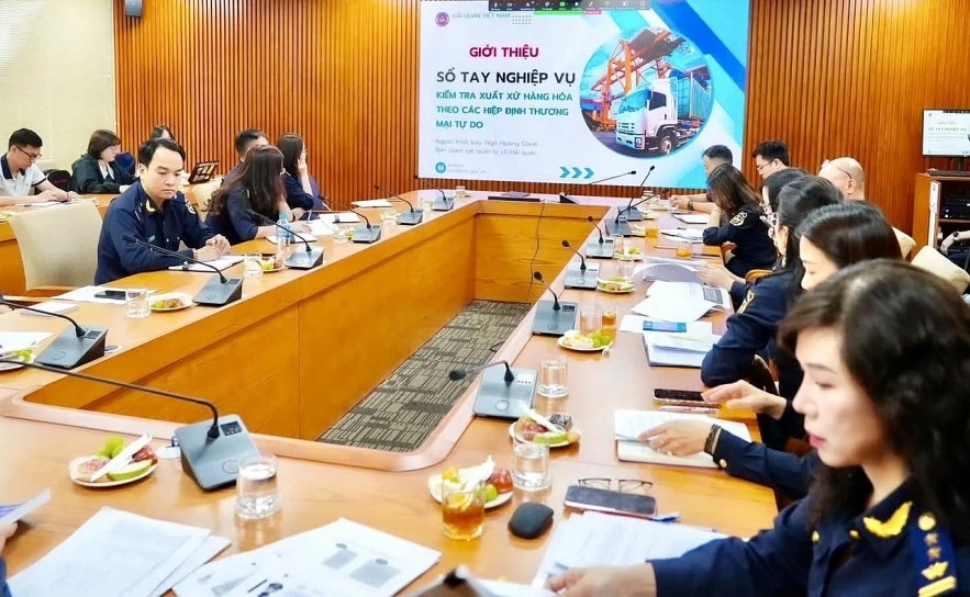 "Doanh nghiệp có thêm 'trợ thủ' về xuất xứ hàng hóa khi thực thi 17 FTA"