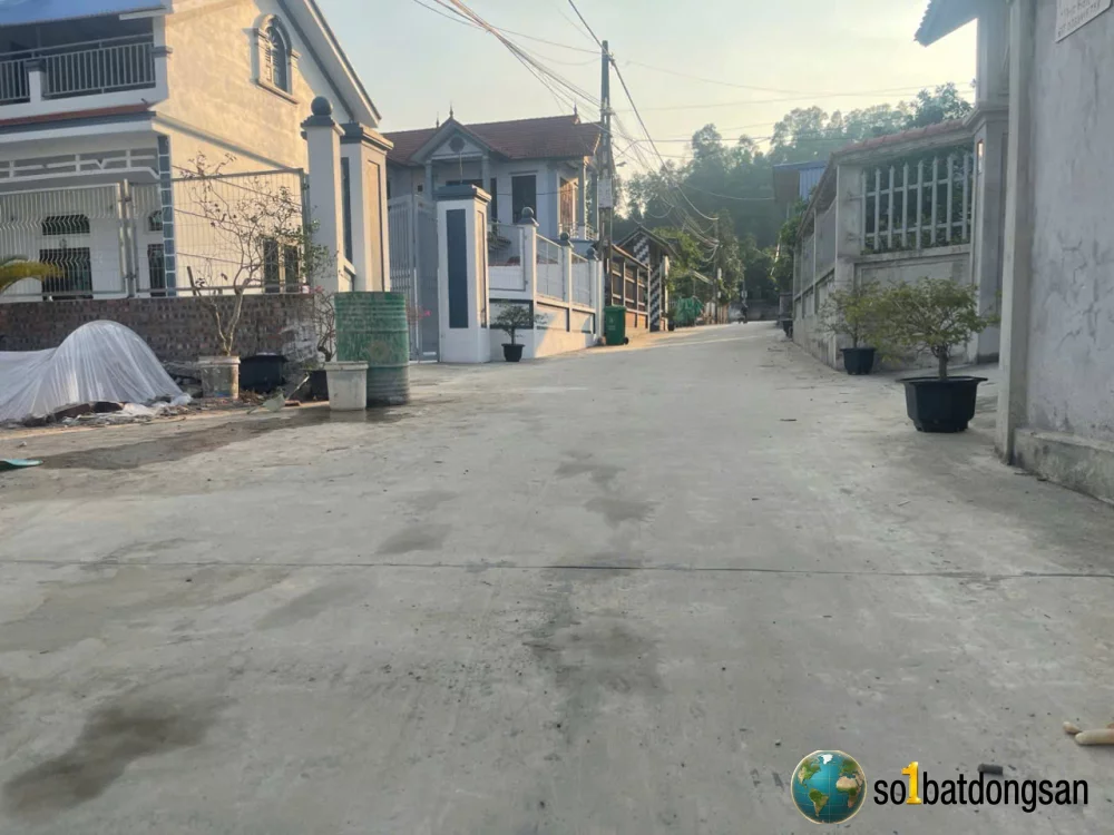 bán 100m2 full thổ cư,nằm trên trục chính đầu làng Yên Lương-TRung Giã-HN.cách TL35 300m,giá đầu tư cho ace