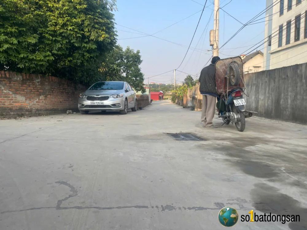 bán 100m2 full thổ cư,nằm trên trục chính đầu làng Yên Lương-TRung Giã-HN.cách TL35 300m,giá đầu tư cho ace