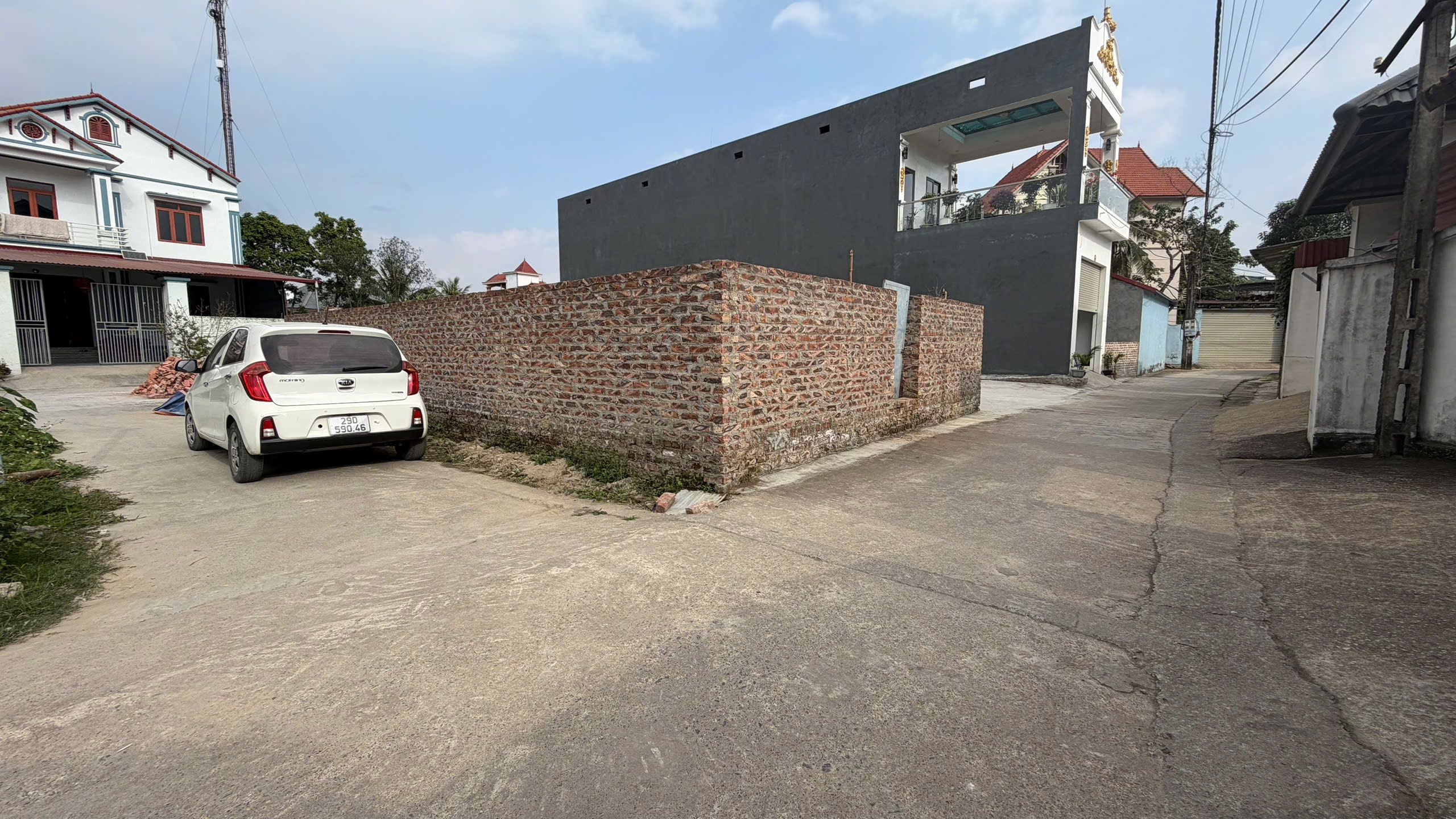 Sát ngay khu đô thị sóc sơn cách 300m