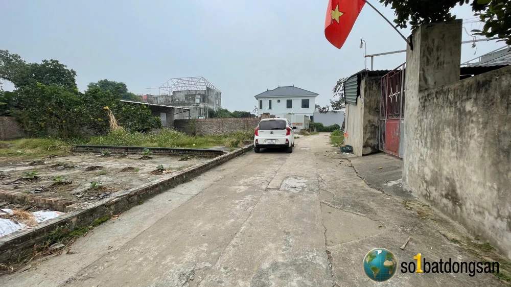 Thôn tuyền đường thông ô tô full thổ cư