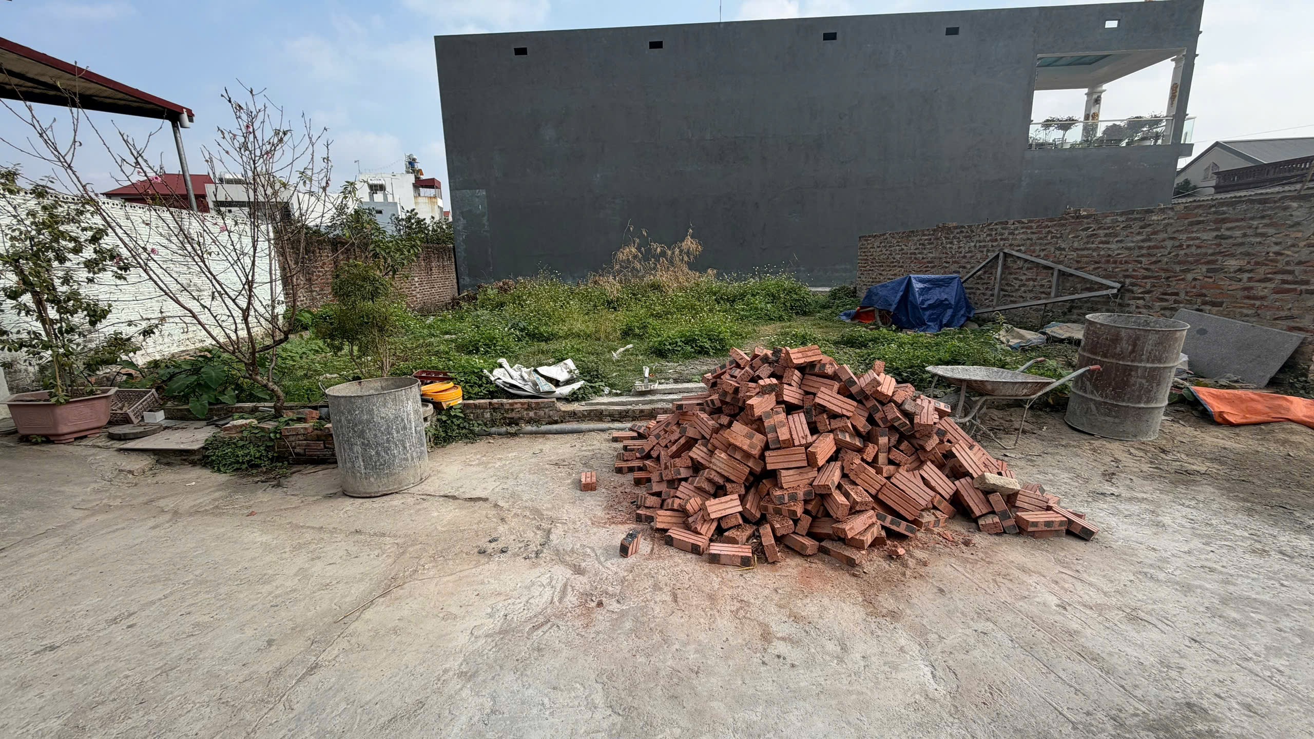 Sát ngay khu đô thị sóc sơn cách 300m