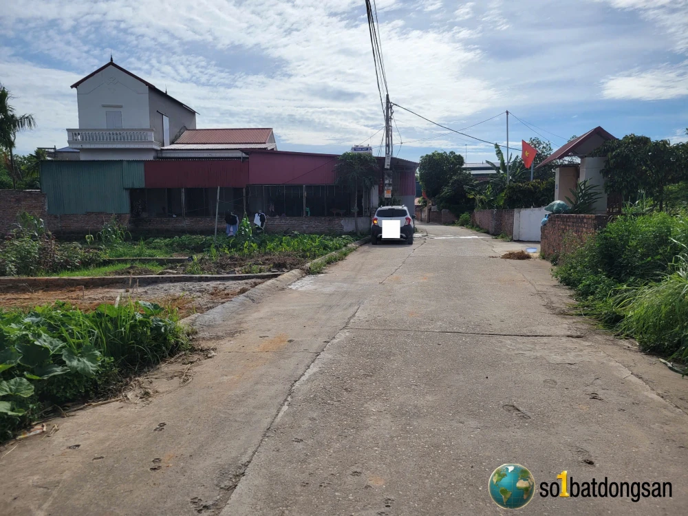 Trục chính xuân đồng, 2 ô tô tránh