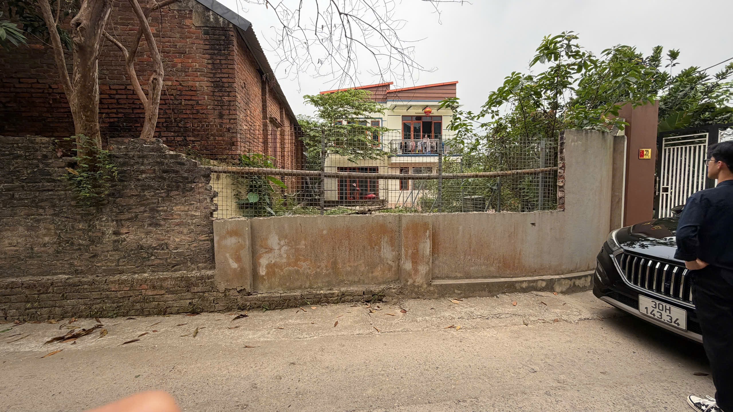 60m thống nhất, nằm giữa QL3 và QL3B