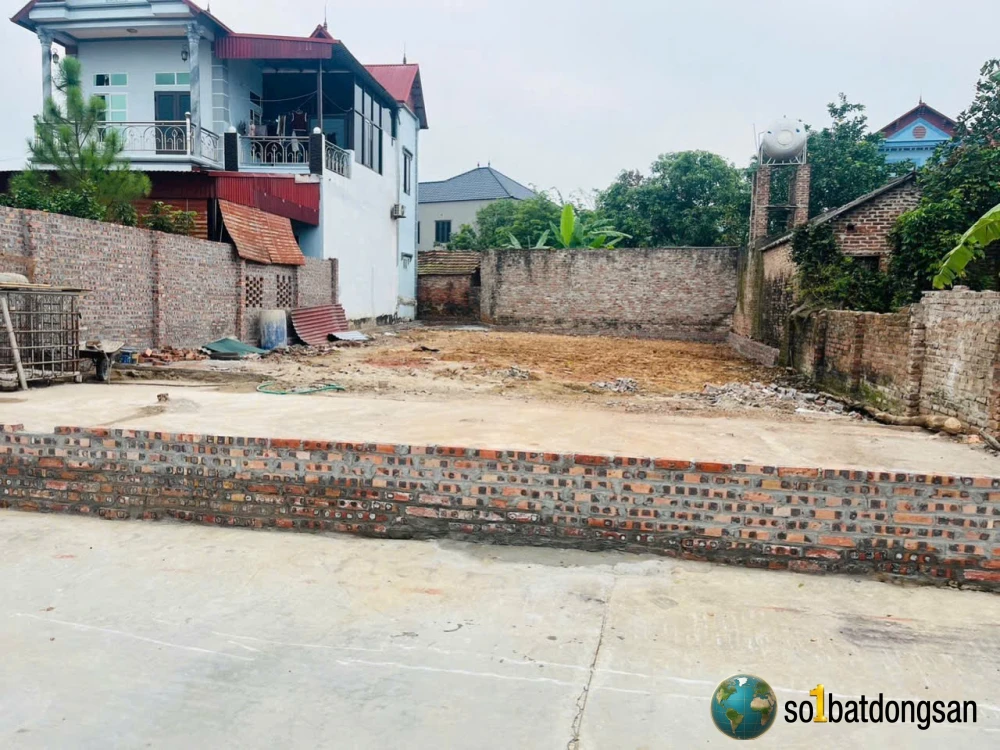 🇻🇳 Cầu Ngăm , Kim Anh , Hà Nội . 🇻🇳 Diện tích: 294,5m, fun thổ cư . MT: 11,75m. 🚘 Đường bê tông 5m,