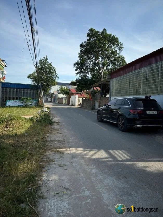 Trục chính kinh doanh đường nhựa thanh trí kim anh