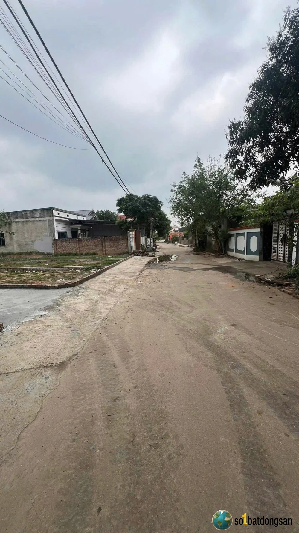 Đường ô tô vào đất, cách trục chính thắng trí 20m