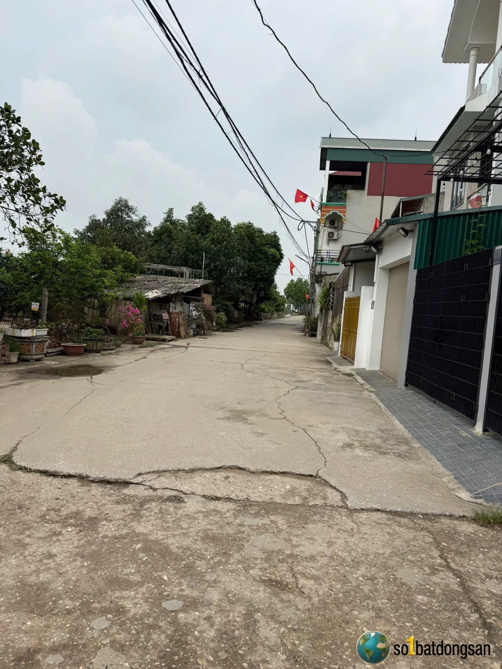 Đầu làng xuân bách xã nội bài, đối diện kcn nội bài