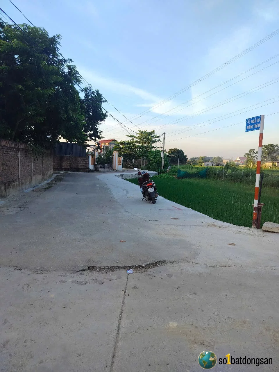 Bán 183m2 đường thông-oto tránh