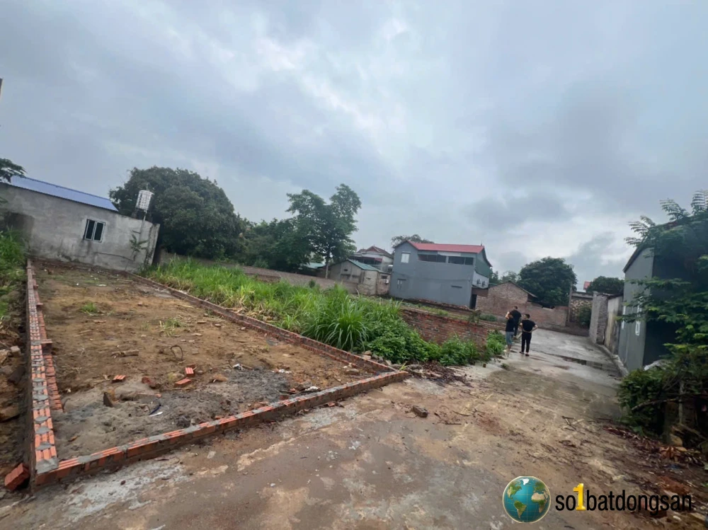 100m lập trí cách đường nhựa liên xã lập trí chỉ 50m