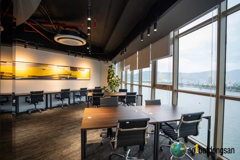 Cho thuê văn phòng 200m² tại Hilton Bạch Đằng – view sông Hàn