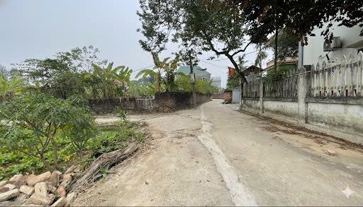 Lô góc 2 mặt tiền, đường thông ô tô