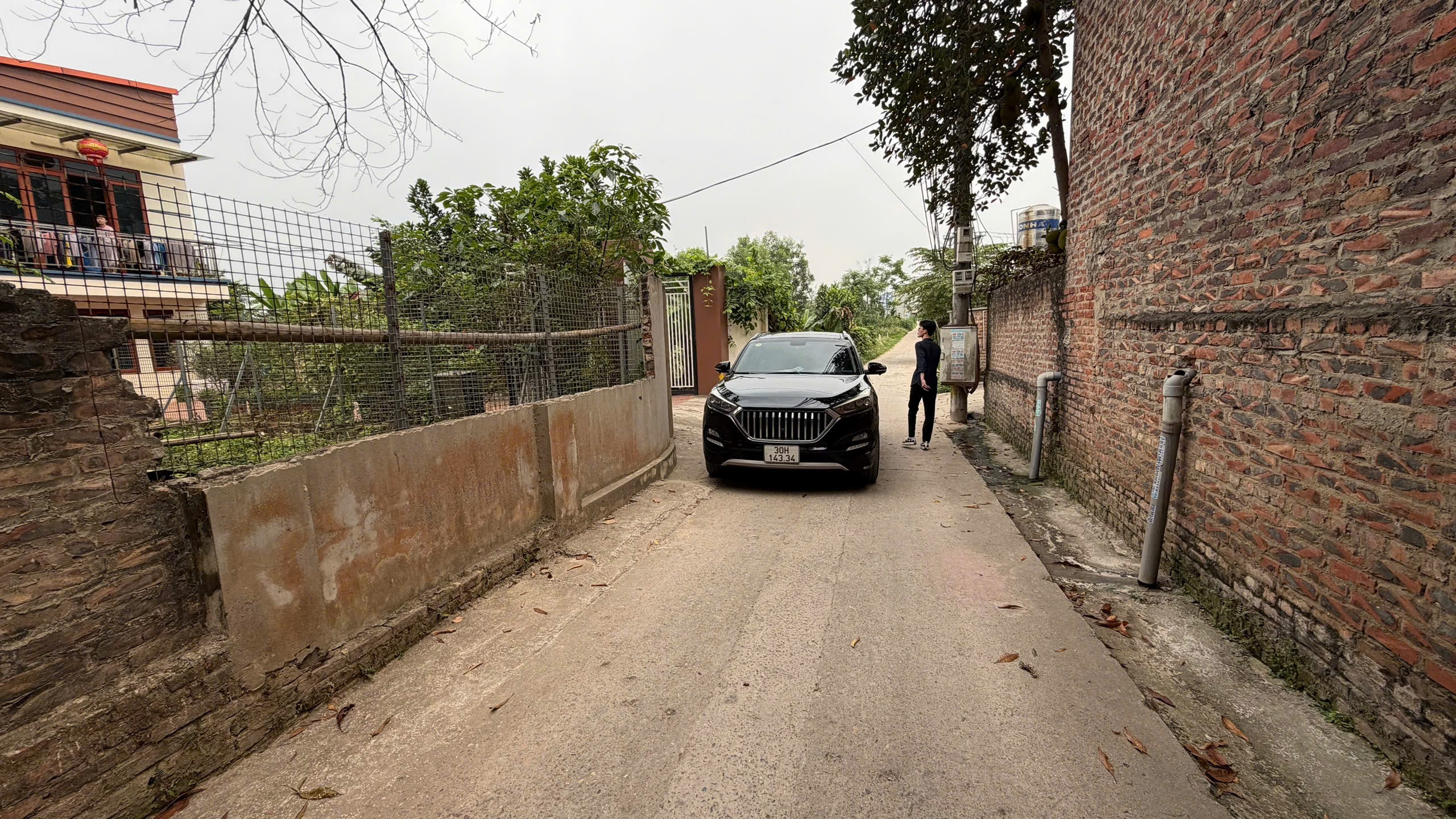 60m thống nhất, nằm giữa QL3 và QL3B